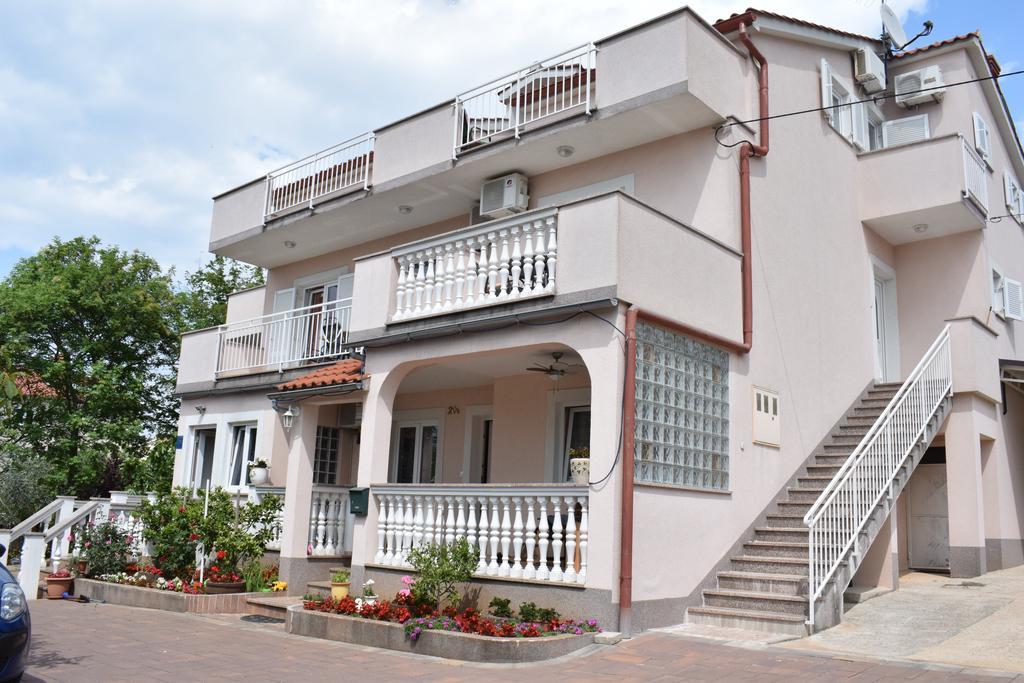 מאלינסקה Apartments Green Oasis מראה חיצוני תמונה