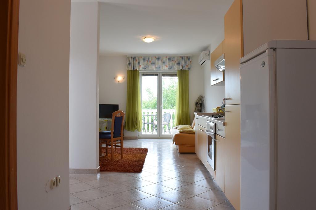 מאלינסקה Apartments Green Oasis מראה חיצוני תמונה